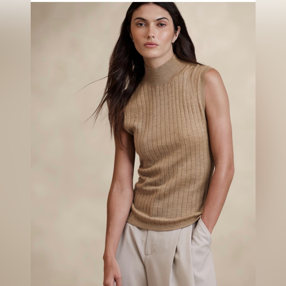 Banana Republic Women’s NEZHA MERINO SWEATER SHELL Size M Color Classic Camel